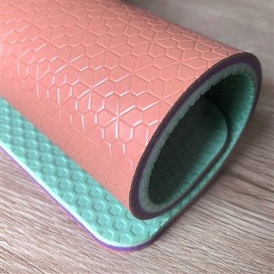 Iekštelpu volejbola laukuma grīdas segums